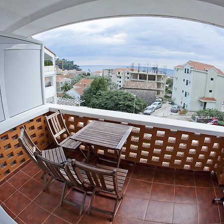 Apartments Mandarina Garden Petrovac Phòng bức ảnh