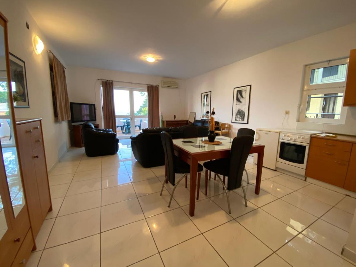 Apartments Mandarina Garden Petrovac Ngoại thất bức ảnh