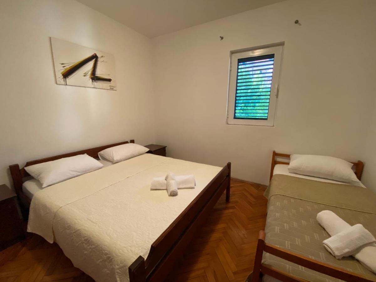 Apartments Mandarina Garden Petrovac Ngoại thất bức ảnh