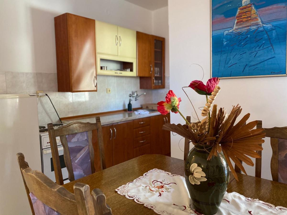 Apartments Mandarina Garden Petrovac Ngoại thất bức ảnh