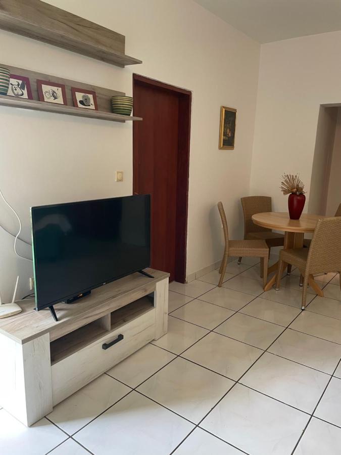 Apartments Mandarina Garden Petrovac Ngoại thất bức ảnh