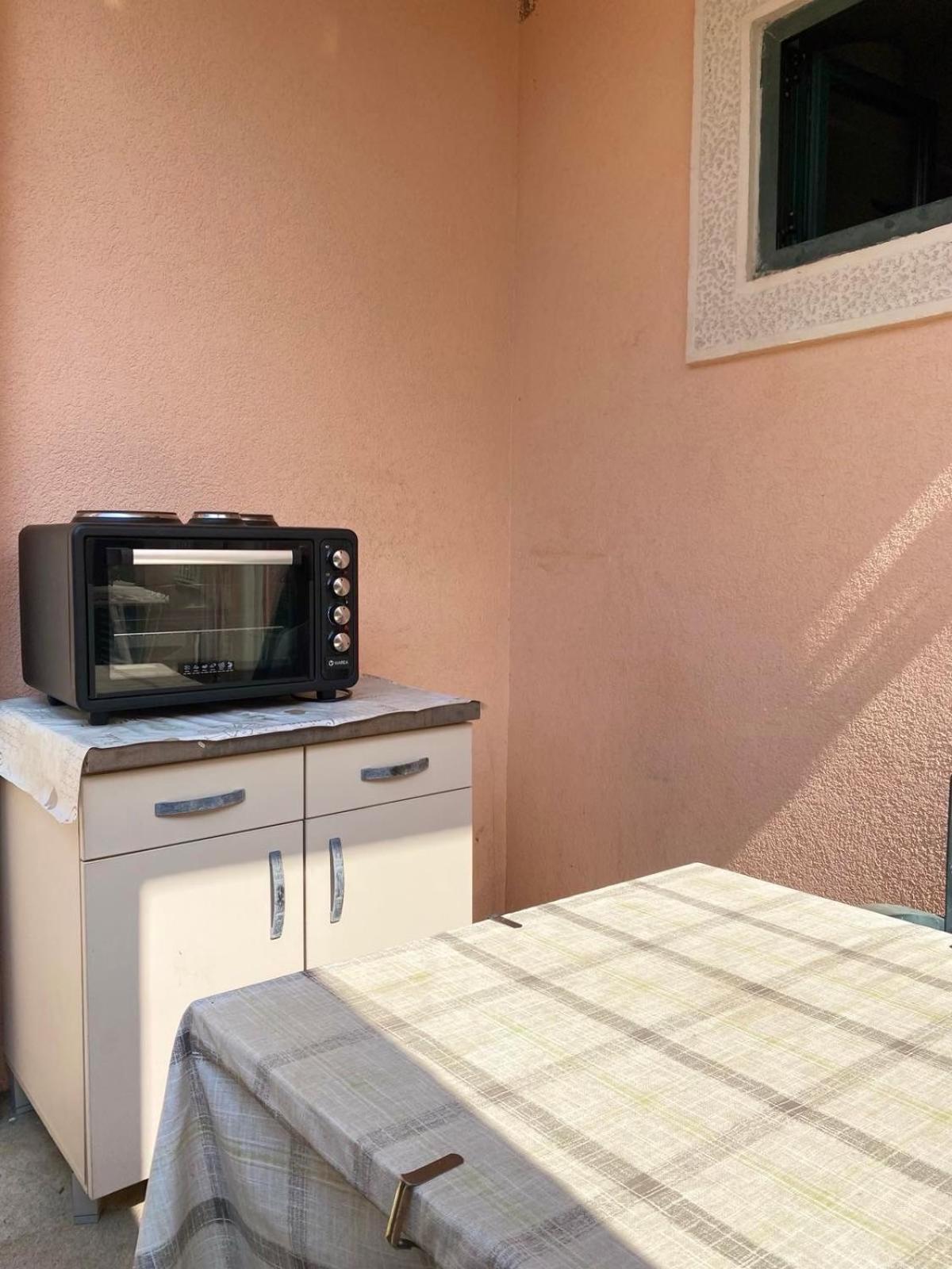 Apartments Mandarina Garden Petrovac Ngoại thất bức ảnh