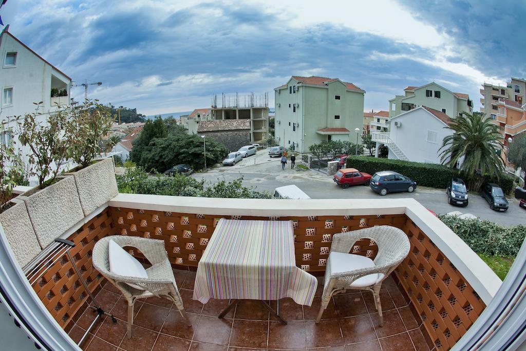 Apartments Mandarina Garden Petrovac Phòng bức ảnh
