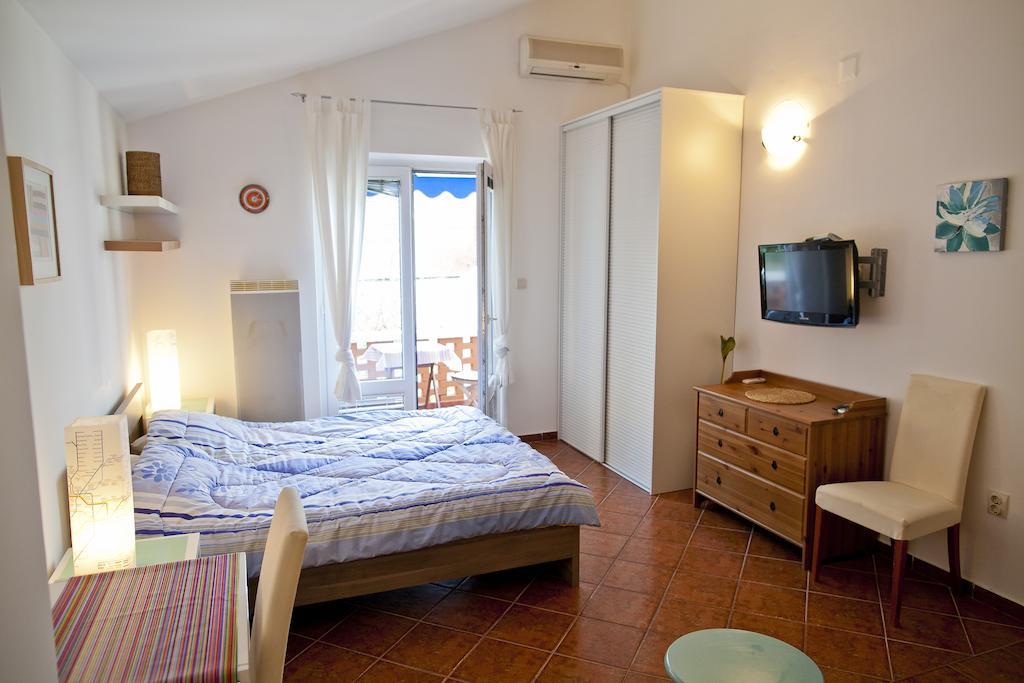 Apartments Mandarina Garden Petrovac Phòng bức ảnh