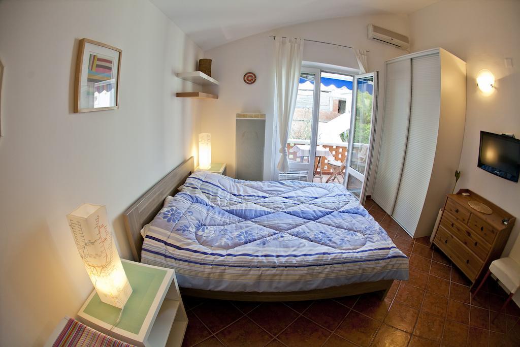 Apartments Mandarina Garden Petrovac Phòng bức ảnh