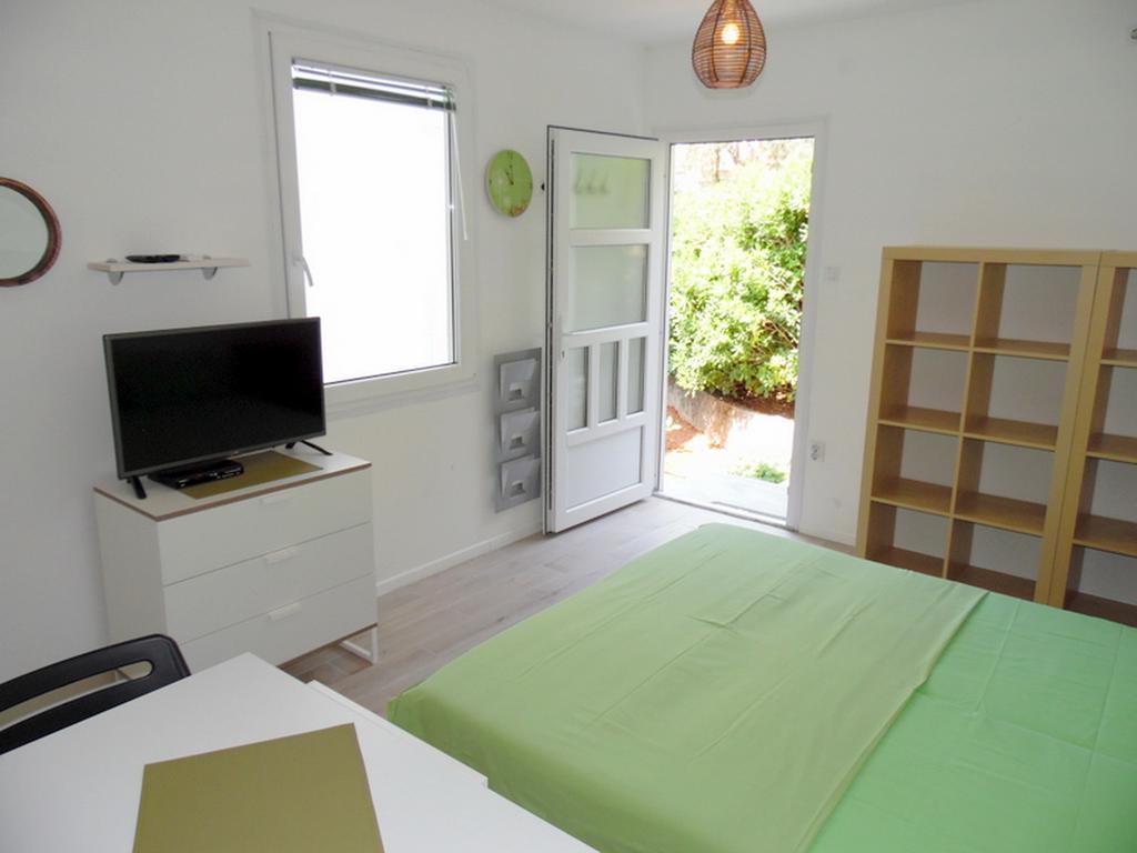 Apartments Mandarina Garden Petrovac Phòng bức ảnh